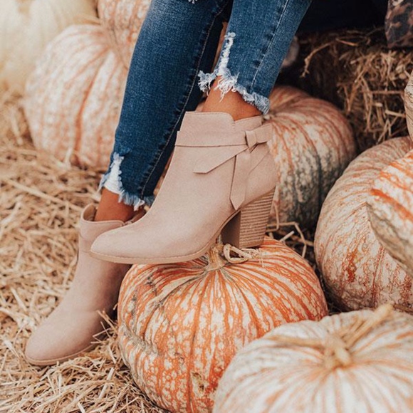 WANDERLUST Ankle Booties - TAUPE - Picture 7 of 7